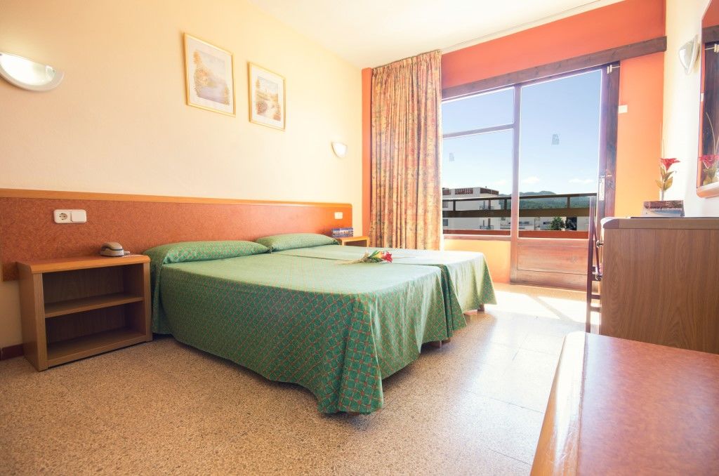 Azuline Hotel S'Anfora & Fleming (Adults Only) ซานอันโตนิโอ ภายนอก รูปภาพ
